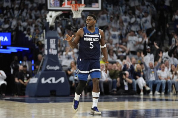 优配网 爱德华兹生涯有15场季后赛30+ 23岁以下球员中第五&仅次詹科杜东