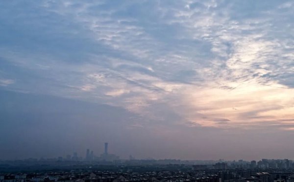 联富配资 这，就是今晨的北京